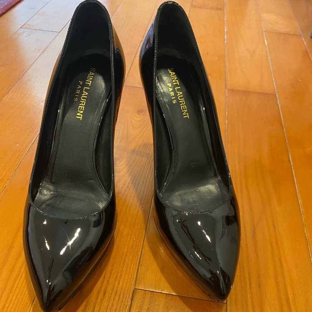 Saint Laurent Janis platform pumps
